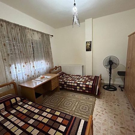 Alice & Andrew Apt. Few Steps To Madaba Old City Center Exterior foto